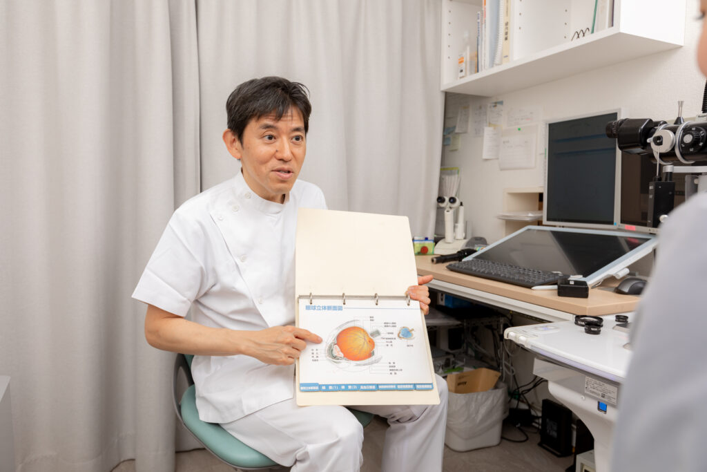 見えにくさを改善するために、まずは眼科専門医にご相談を