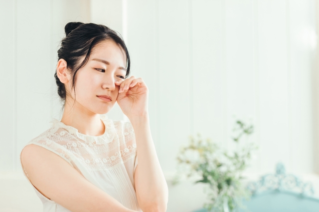 まぶたの腫れでお悩みの方へ